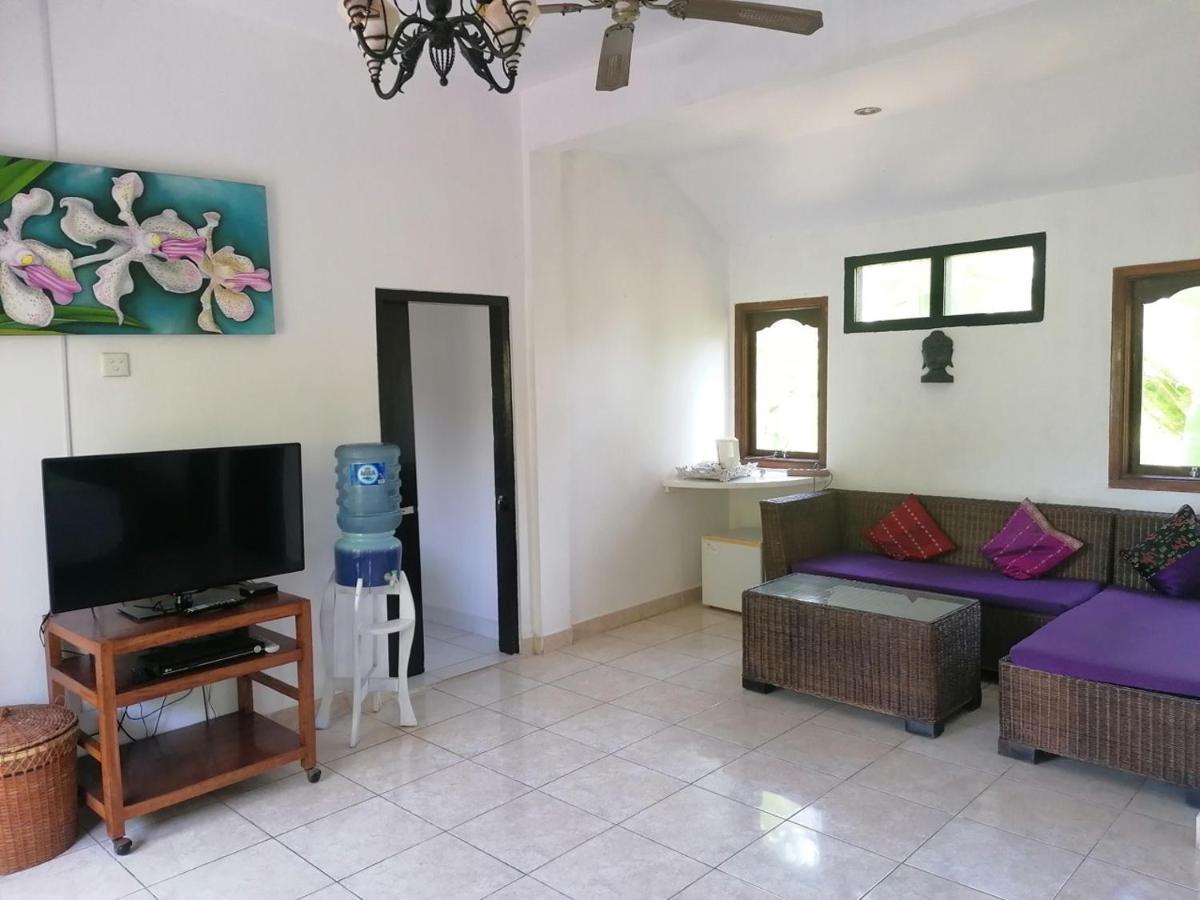 Puri Oka Beach Bungalows 甘地达萨 外观 照片