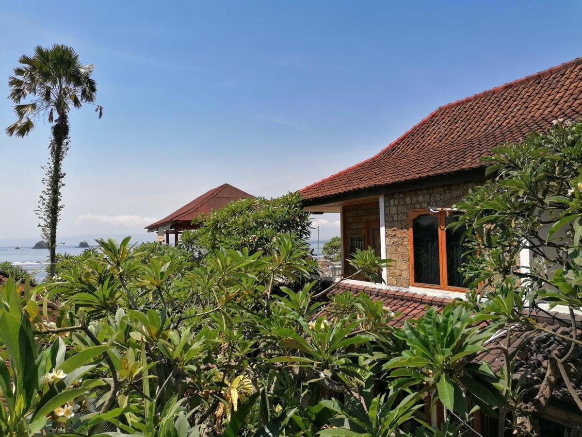 Puri Oka Beach Bungalows 甘地达萨 外观 照片